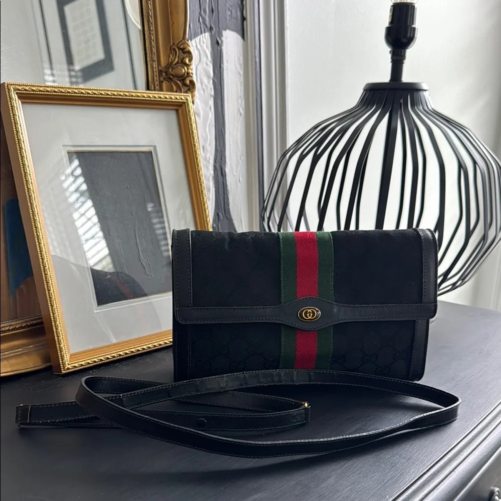 Gucci Black Crossbody Bag with Green and Red Web Stripe